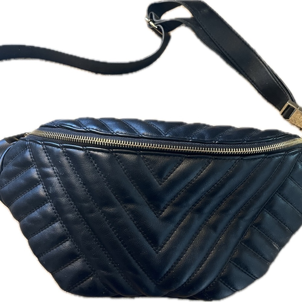 Express Black Quilted Crossbody Bag Gold Hardware Accents
